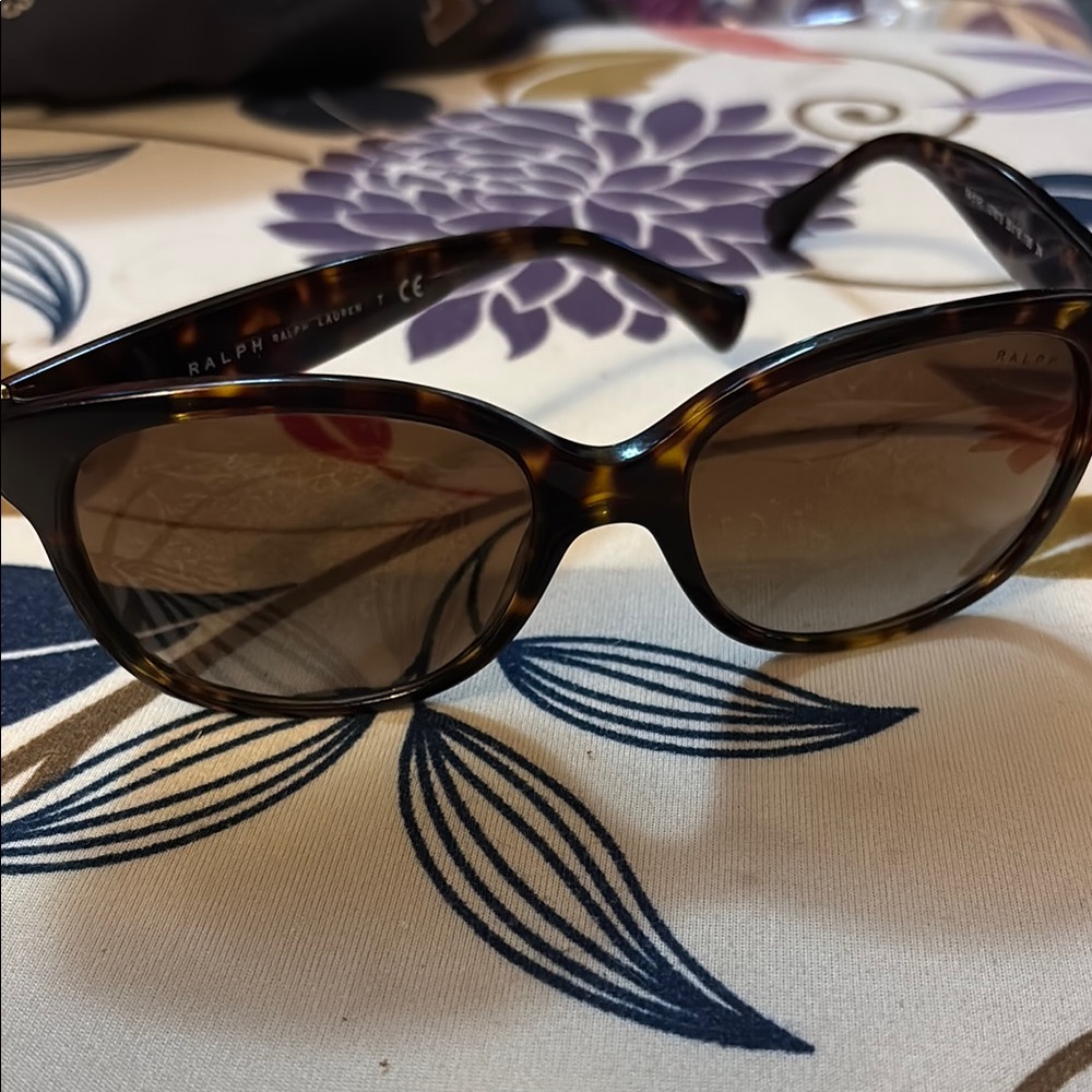SUNGLASSES Ralph Lauren Tortoise Shell